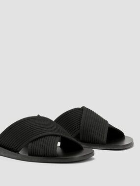 NWOT Everlane The Day Crossover Sandal Size 5.5